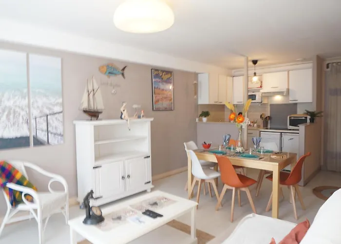 Le 33 Cour Normande - Appartement 2 Chambres - 2 A 4 Personnes - Coeur Cabourg